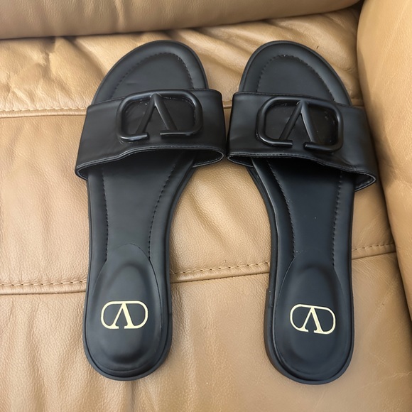 Shoes - Luxury inspired sandals